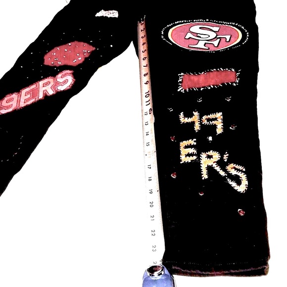 Women’s UPCYCLED HAND CRAFTED 49ers Themed Black Jeans TAHARI Sz 14P - Picture 13 of 15